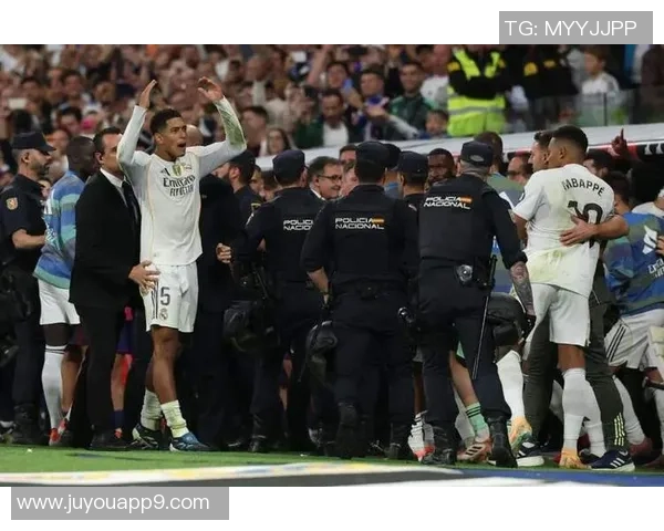 10月24日皇马与巴萨激战360分钟全景回顾与精彩瞬间分析