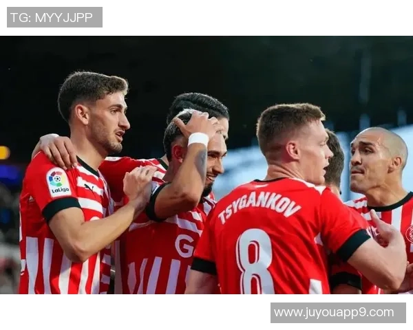 12月21日周日,第一之争!赫罗纳vs马竞,进攻狂潮能否突破钢铁防地? 12月21日周日,第一之争!赫罗纳vs马竞,进攻狂潮能否突破钢铁防地?